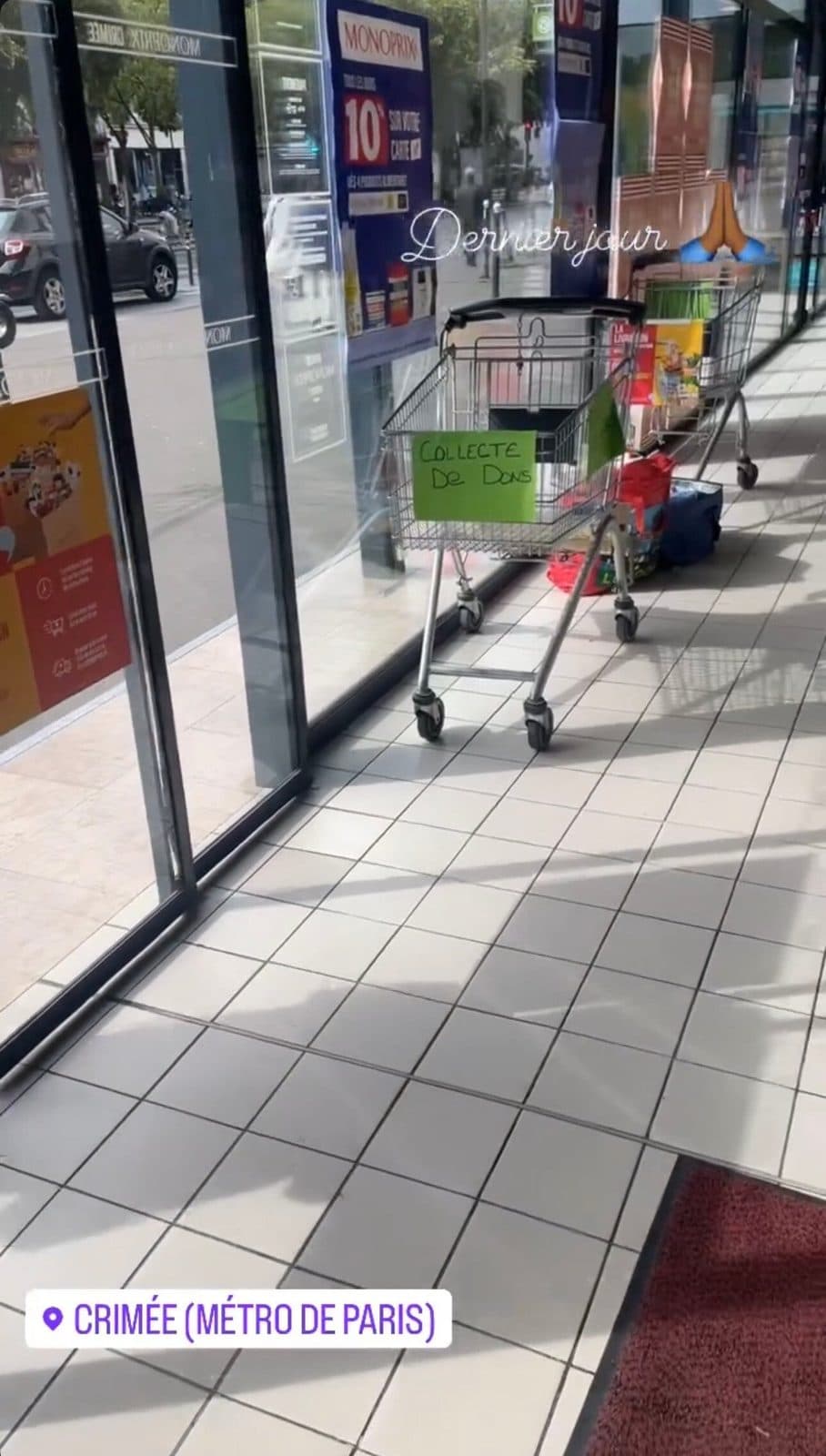Collecte de produits de première nécessité pour les personnes démunies, à Paris