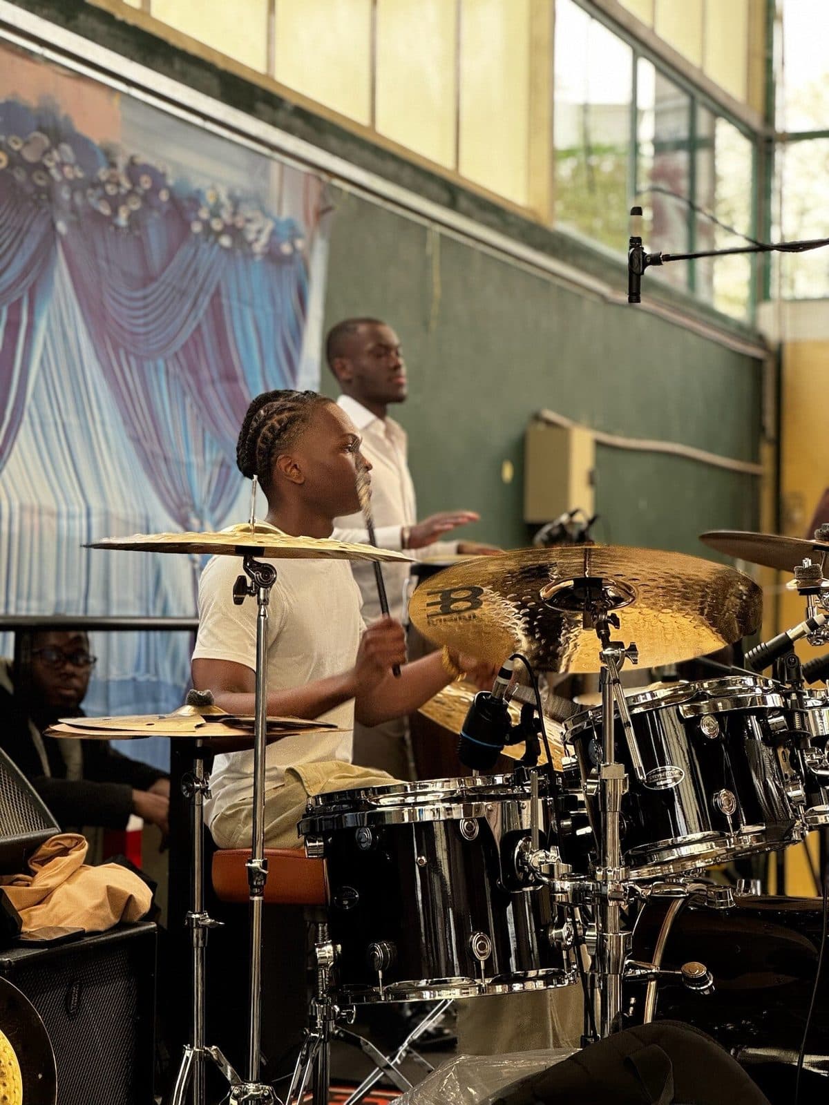 Batteur sur scène, conférence APDH 2026