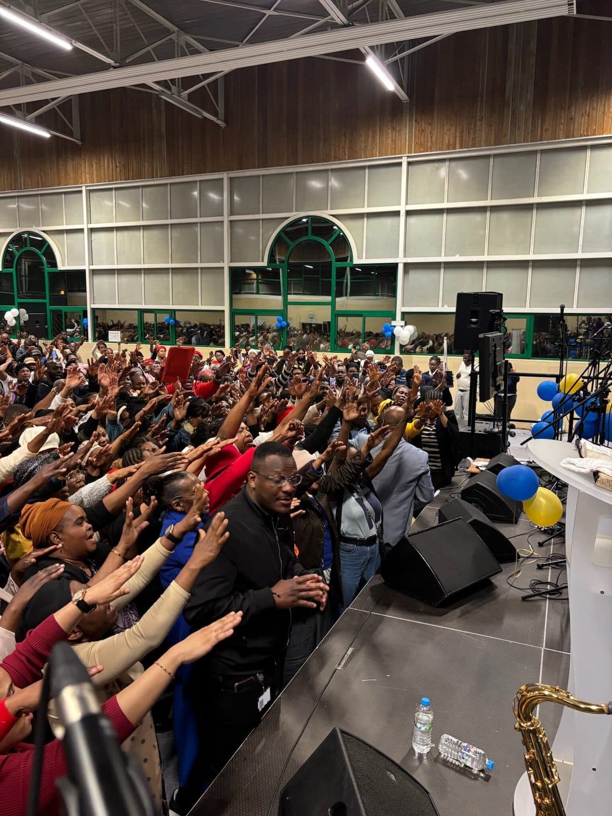 Près de 3 000 personnes réunies à Drancy pour la conférence APDH 2026